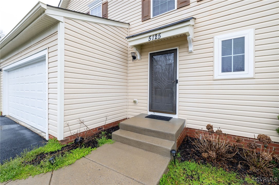 5125 Glenbeigh Road Richmond, VA 23234 - Photo 4 of 40 a view of a house with a yard