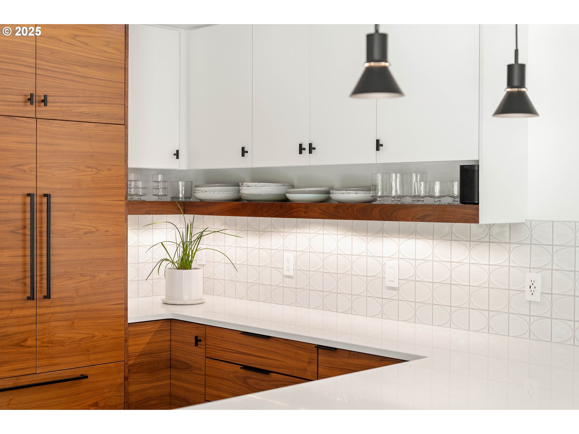 7615 Southwest 35th Avenue Portland, OR 97219 - Photo 15 of 48 Gallery Image 15