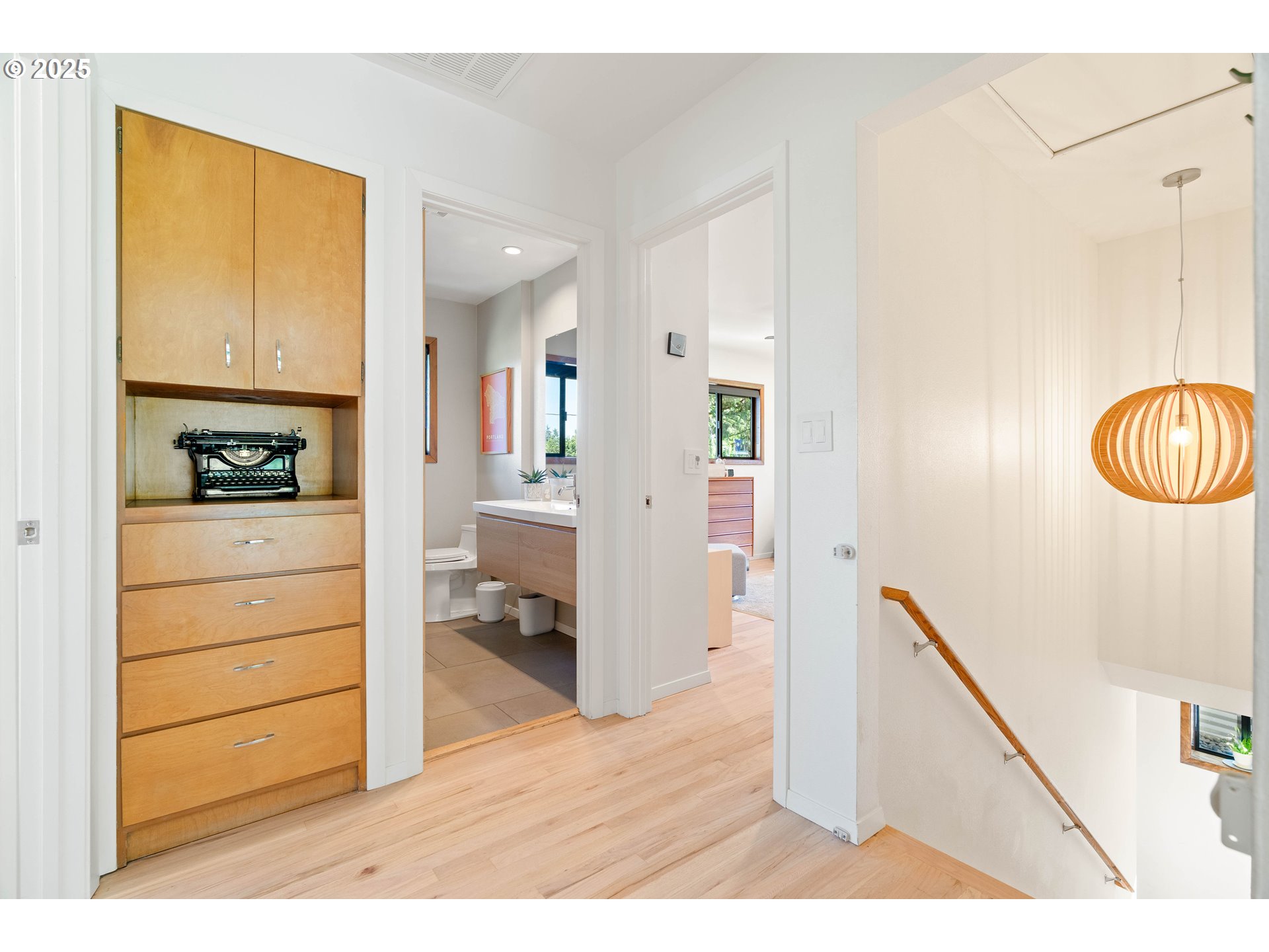 7615 Southwest 35th Avenue Portland, OR 97219 - Photo 19 of 48 Gallery Image 19