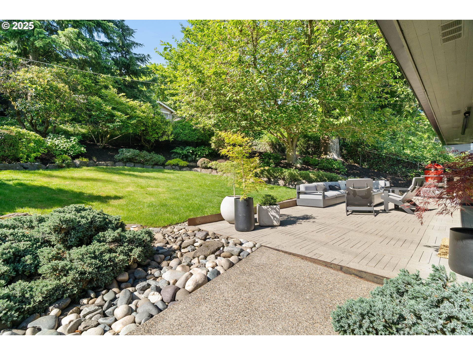 7615 Southwest 35th Avenue Portland, OR 97219 - Photo 3 of 48 Gallery Image 3