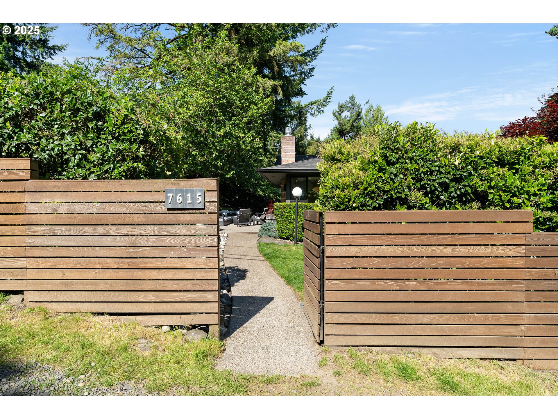 7615 Southwest 35th Avenue Portland, OR 97219 - Photo 41 of 48 Gallery Image 41
