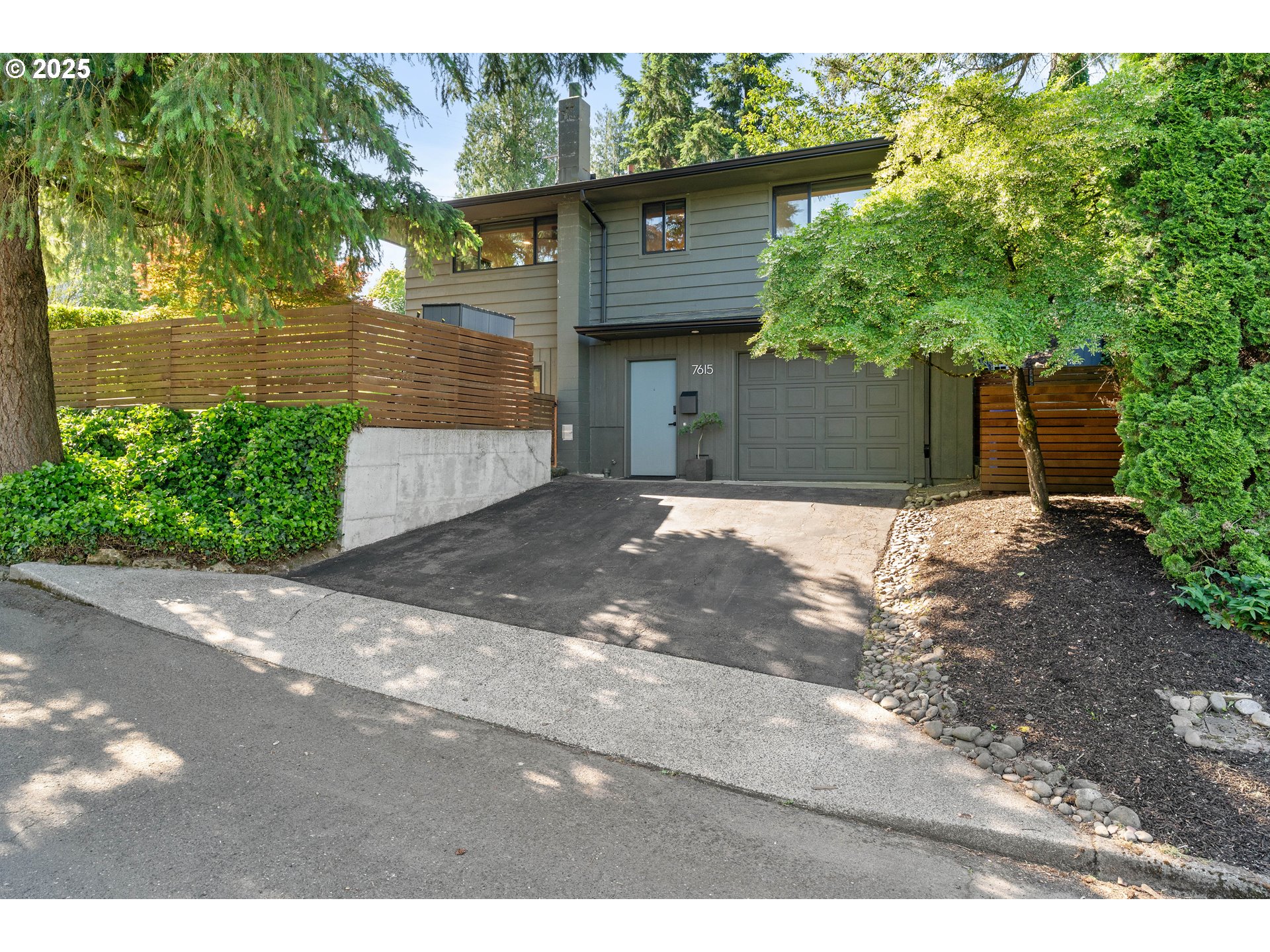 7615 Southwest 35th Avenue Portland, OR 97219 - Photo 42 of 48 Gallery Image 42