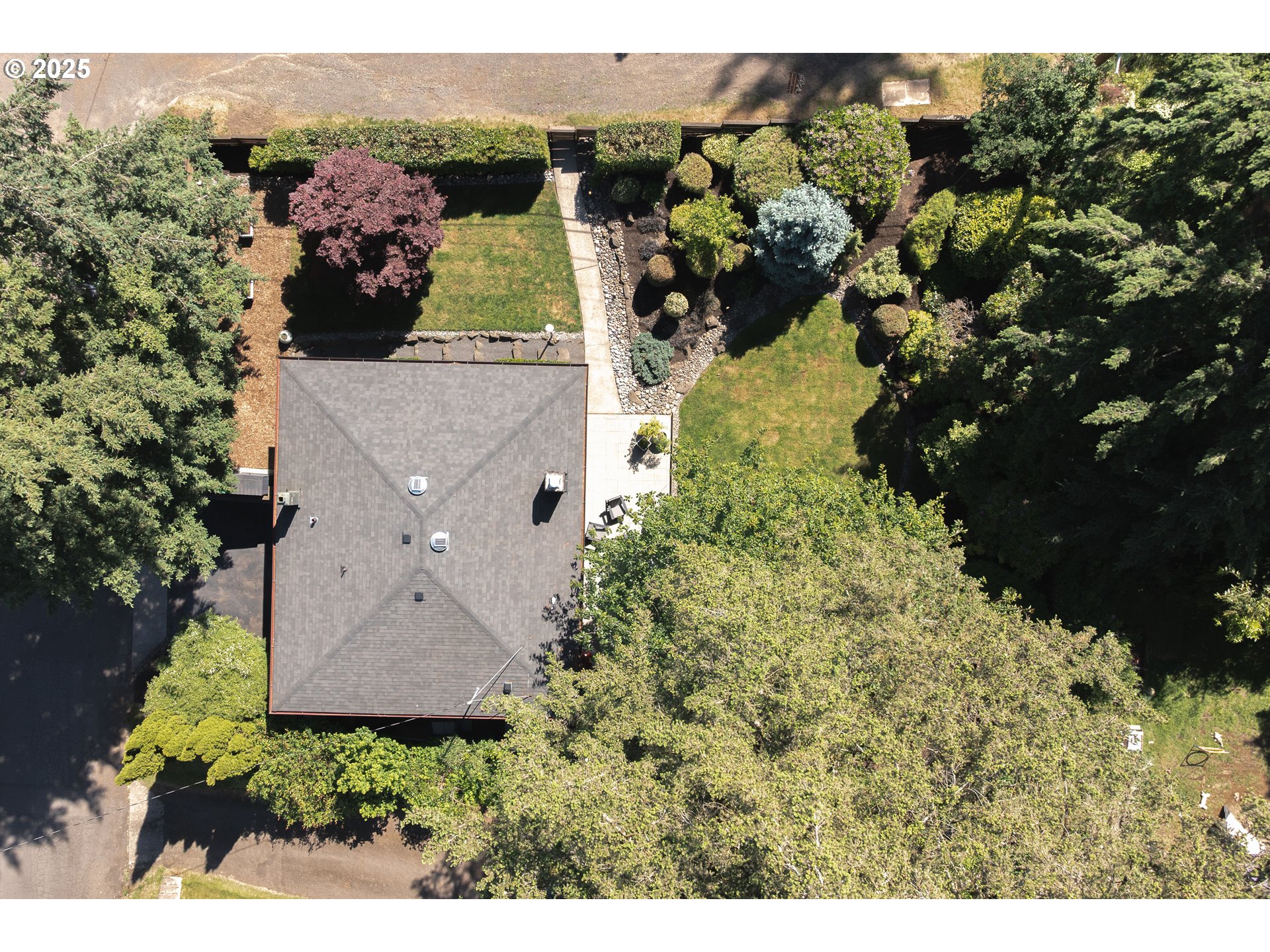 7615 Southwest 35th Avenue Portland, OR 97219 - Photo 47 of 48 Gallery Image 47