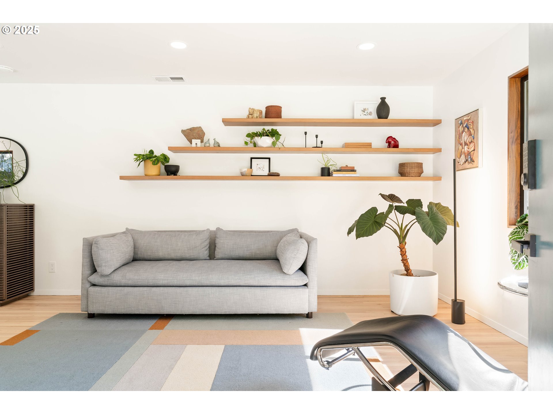 7615 Southwest 35th Avenue Portland, OR 97219 - Photo 5 of 48 Gallery Image 5