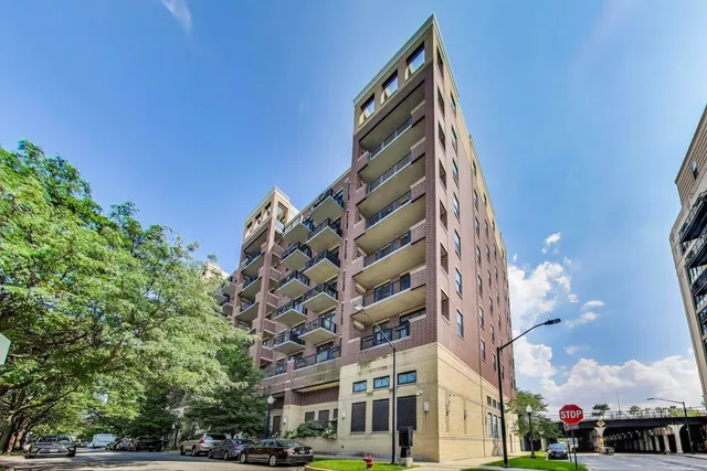 $344,900 | 833 West 15th Place, Unit 606W, Chicago, IL 60608