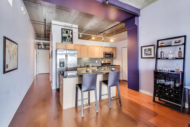 $344,900 | 833 West 15th Place, Unit 606W, Chicago, IL 60608