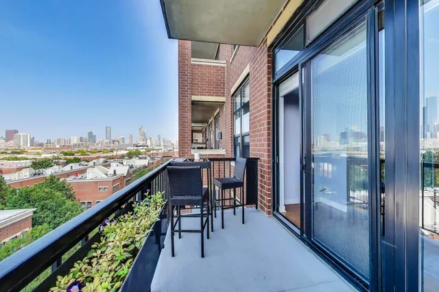 $344,900 | 833 West 15th Place, Unit 606W, Chicago, IL 60608