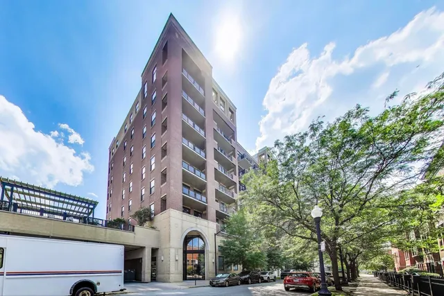 $344,900 | 833 West 15th Place, Unit 606W, Chicago, IL 60608