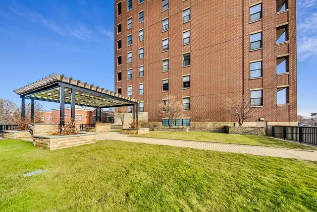 $344,900 | 833 West 15th Place, Unit 606W, Chicago, IL 60608