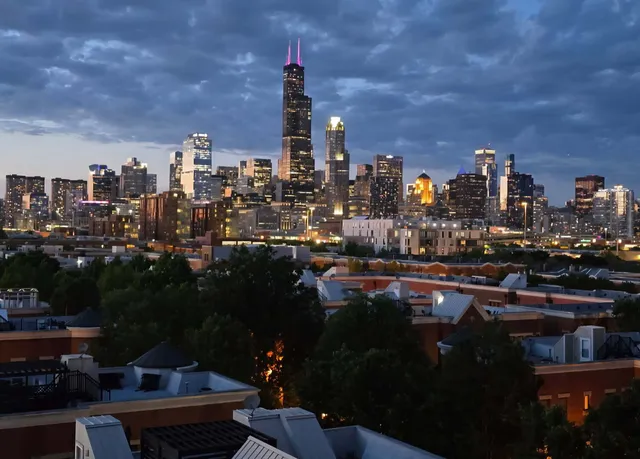 $344,900 | 833 West 15th Place, Unit 606W, Chicago, IL 60608