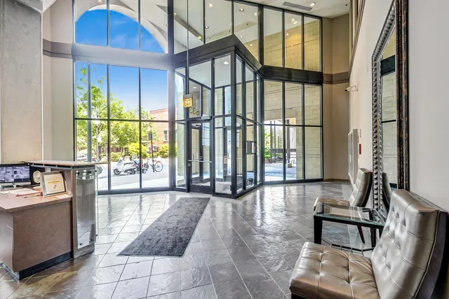 $344,900 | 833 West 15th Place, Unit 606W, Chicago, IL 60608