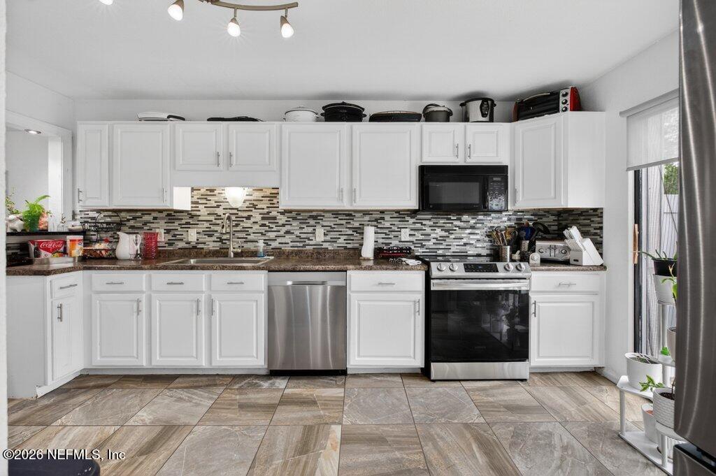 8880 Old Kings Road South, Unit 34 Jacksonville, FL 32257 - Photo 7 of 39 Kitchen