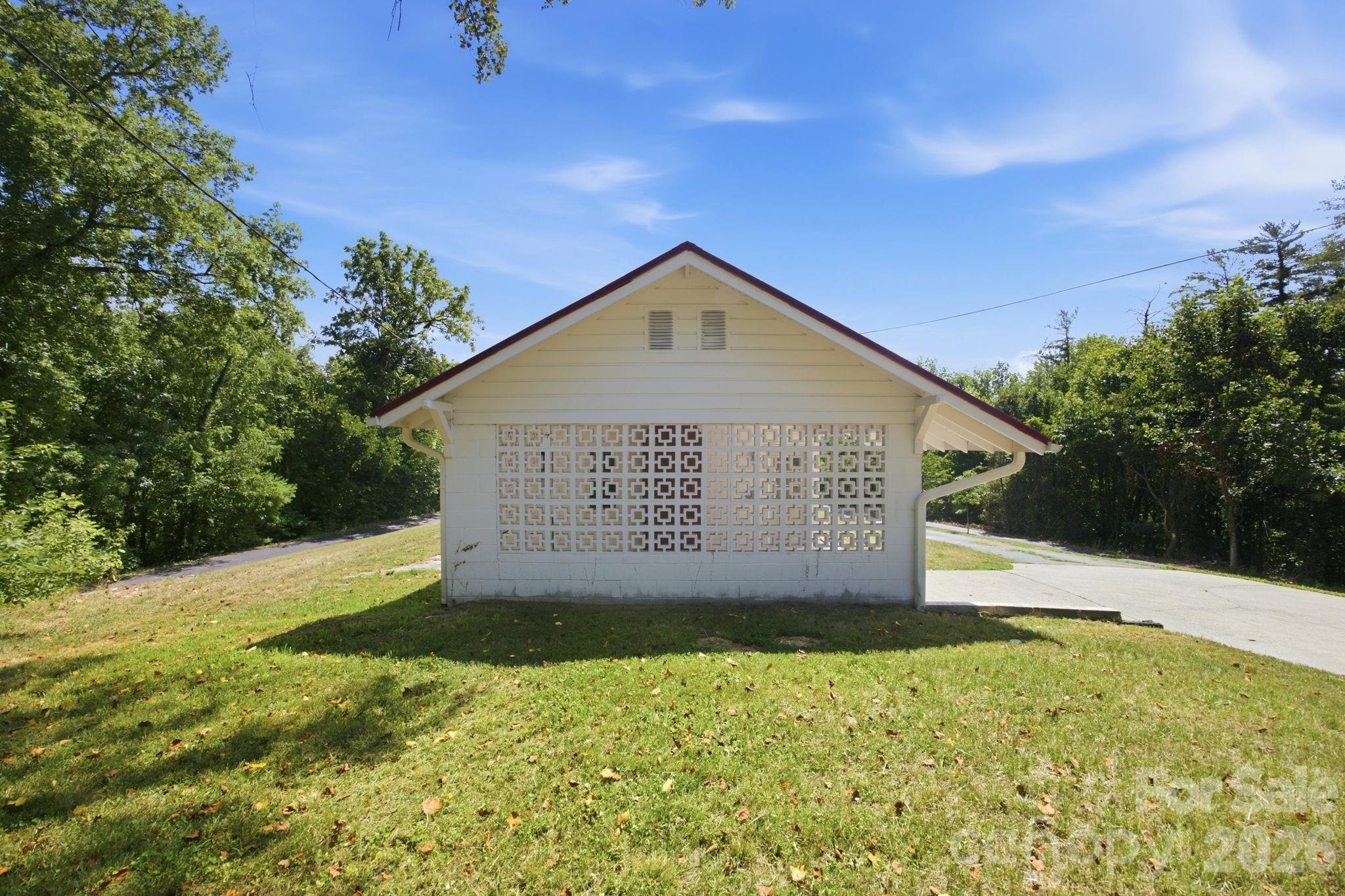 661 Lenoir Road Morganton, NC 28655 - Photo 11 of 48