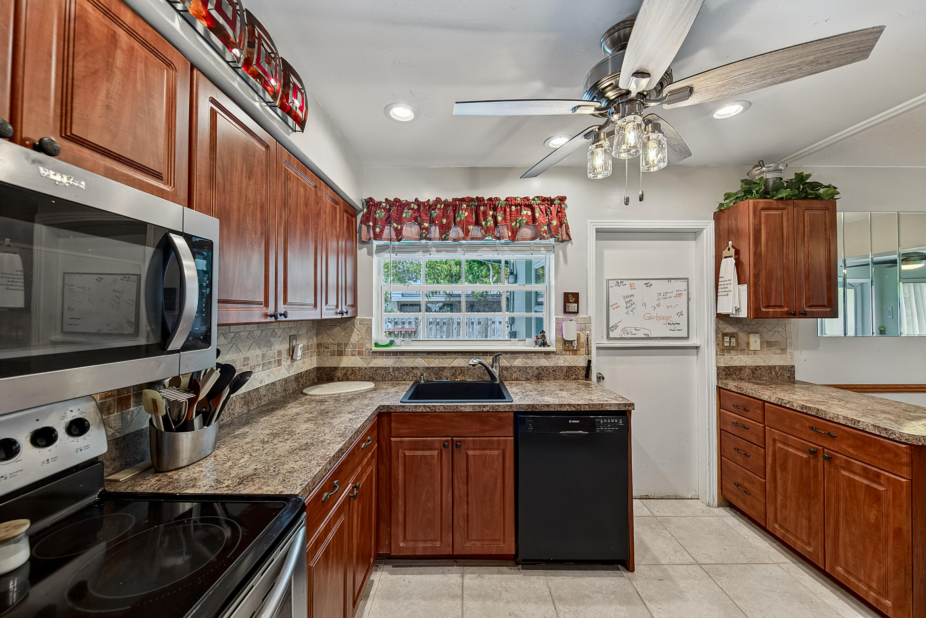 1131 Southwest 3rd Terrace Pompano Beach, FL 33060 - Photo 23 of 35 KITCHEN