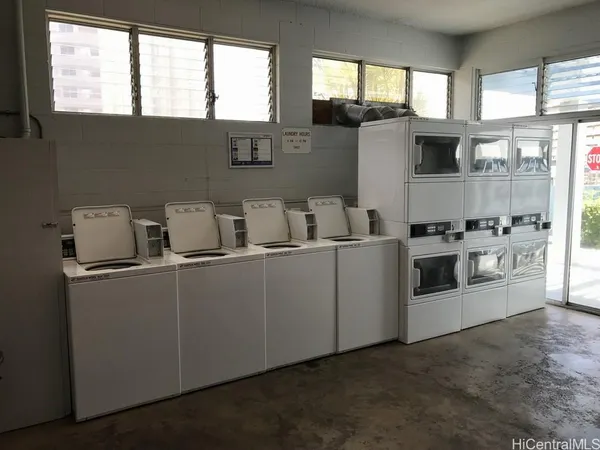 $2,200 | 3095 Ala Ilima Street, Unit 406, Honolulu, HI 96818