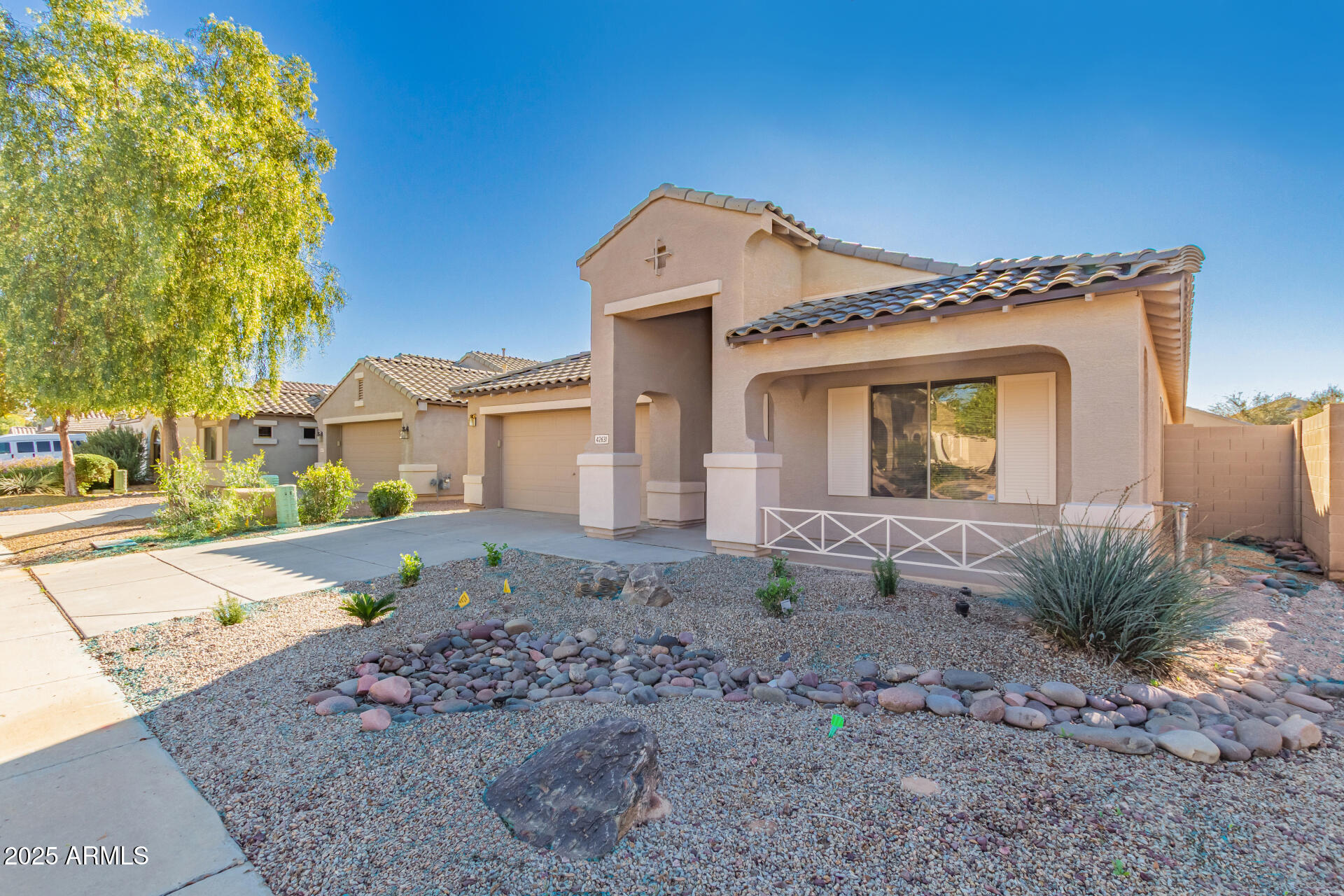 42631 West Venture Road Maricopa, AZ 85138 - Photo 3 of 32 03 - Front Yard