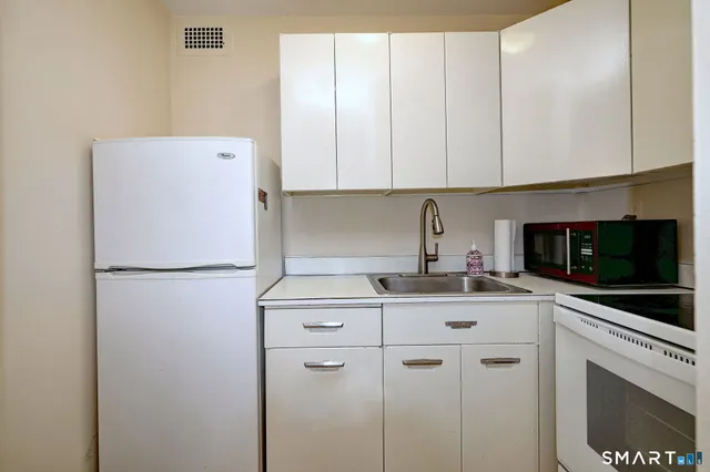 $78,000 | 100 York Street, Unit 5G, New Haven, CT 06511