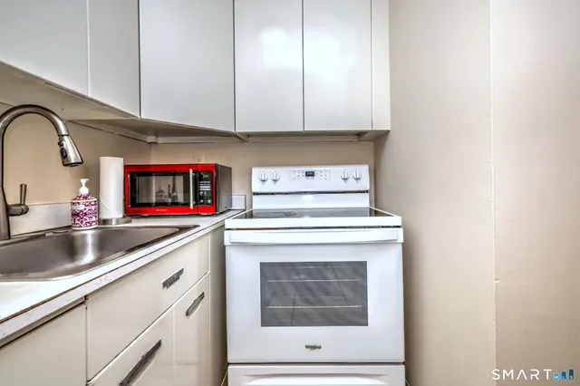 $78,000 | 100 York Street, Unit 5G, New Haven, CT 06511