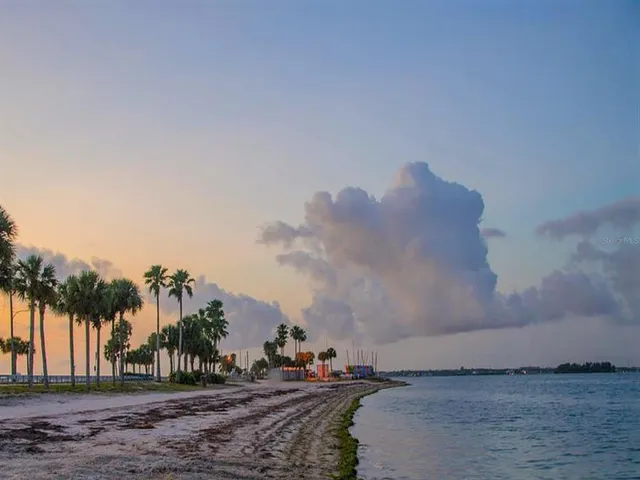 $2,975 | 240 Whisper Lake Road, Palm Harbor, FL 34683