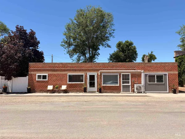$215,000 | 219 North 1st E Street, Paul, ID 83347