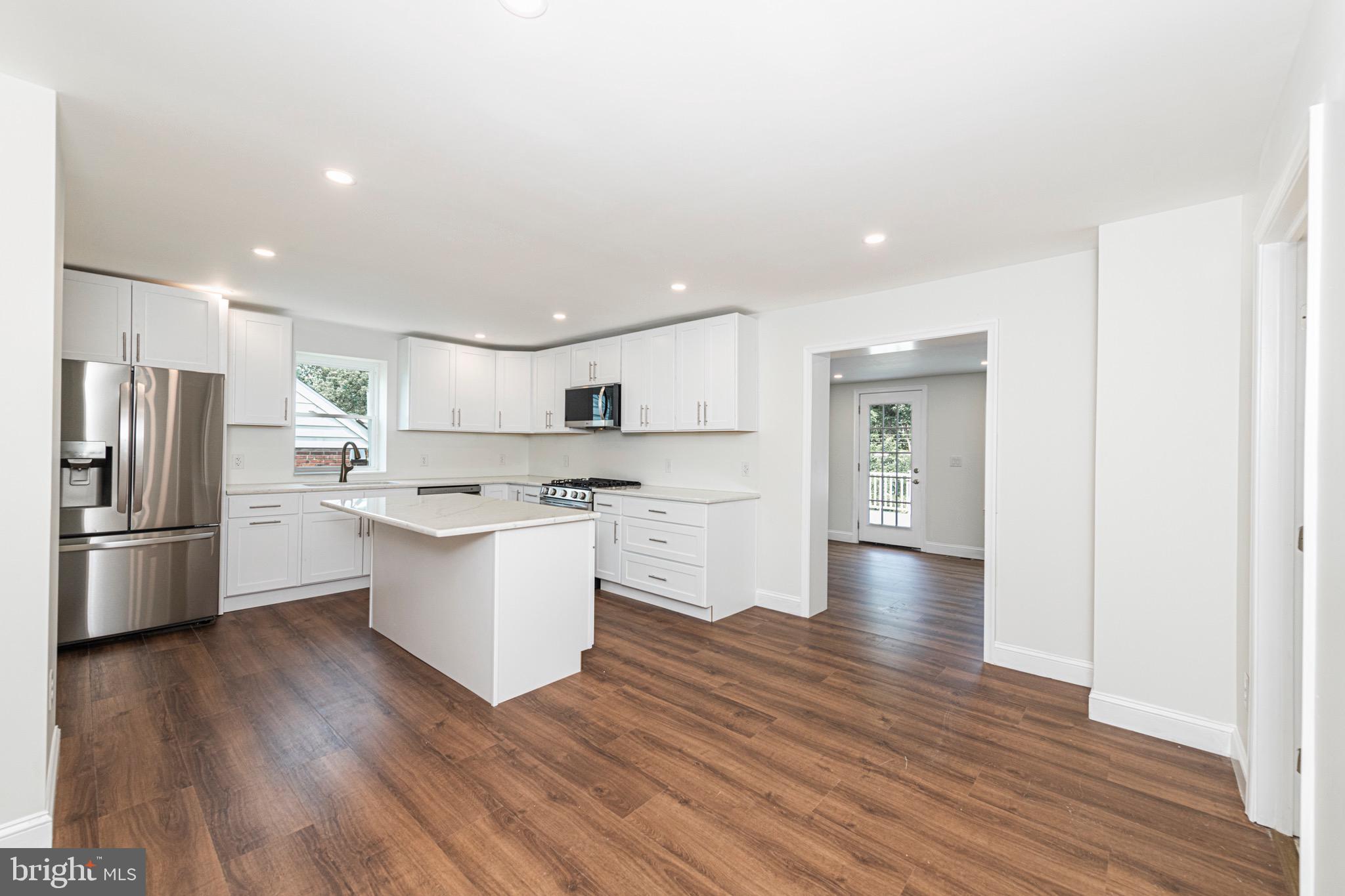 142 Wyndmoor Road Havertown, PA 19083 - Photo 10 of 35 Newly renovated kitchen