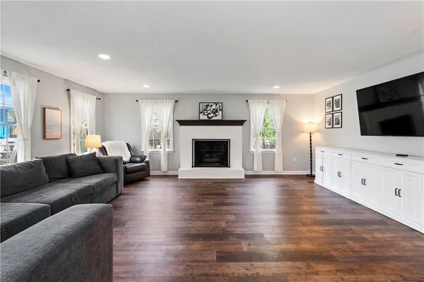$675,000 | 240 Fox Meadow Drive, Wexford, PA 15090