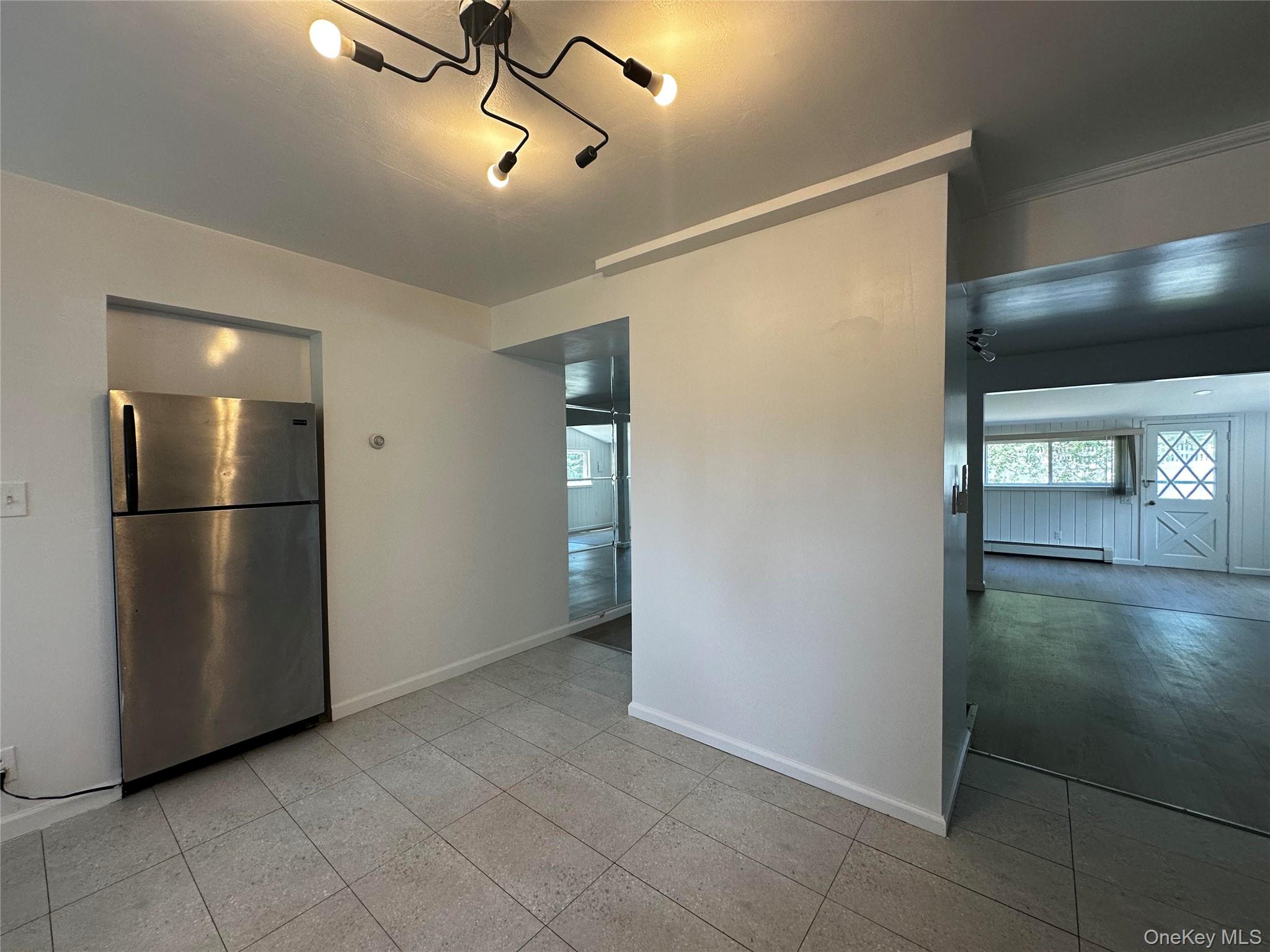 61 Friendly Road Hicksville, NY 11801 - Photo 3 of 15