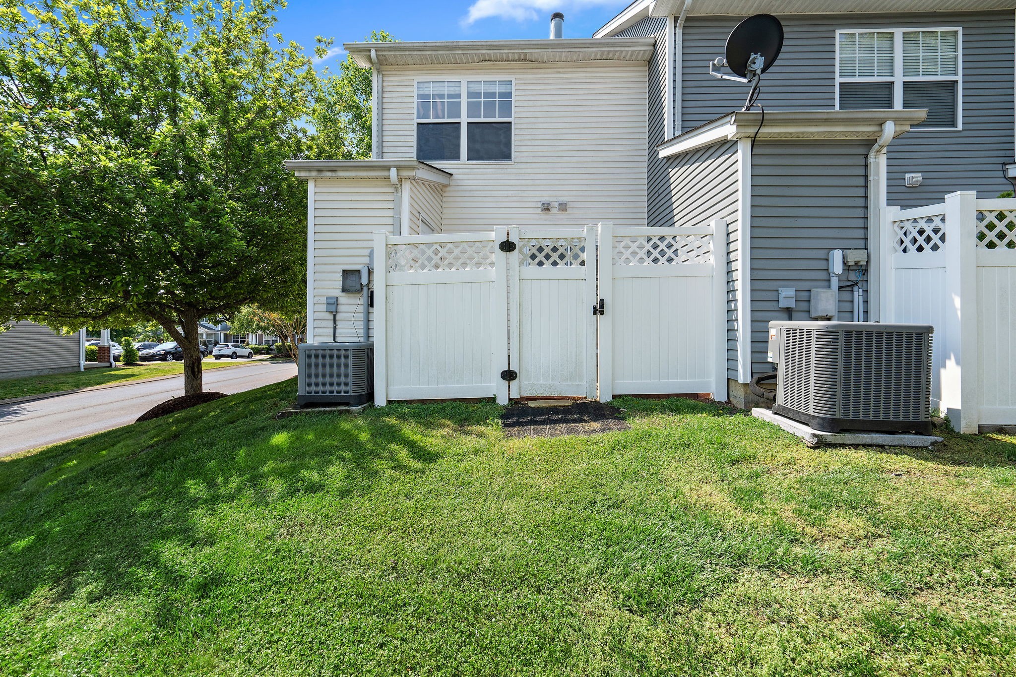3253 Harpeth Springs Drive Nashville, TN 37221 - Photo 20 of 21 a backyard of a house with lots of green space
