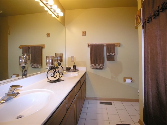 2012 Winchester Trail Romeoville, IL 60446 - Photo 16 of 25