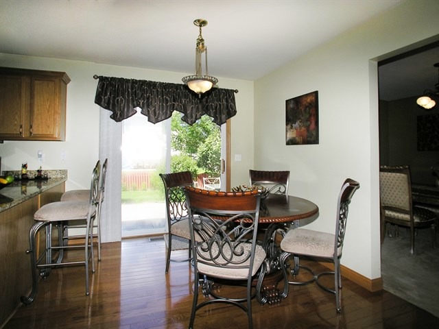 2012 Winchester Trail Romeoville, IL 60446 - Photo 9 of 25