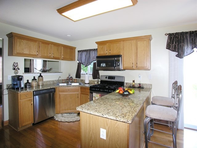 2012 Winchester Trail Romeoville, IL 60446 - Photo 10 of 25