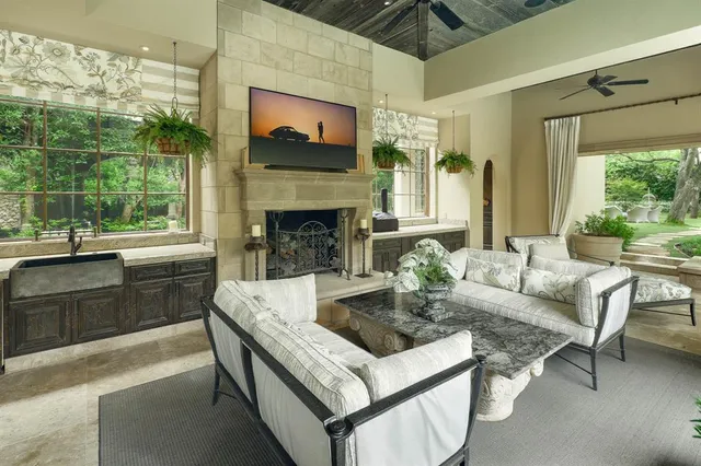 $7,600,000 | 15 Robledo Drive, Dallas, TX 75230