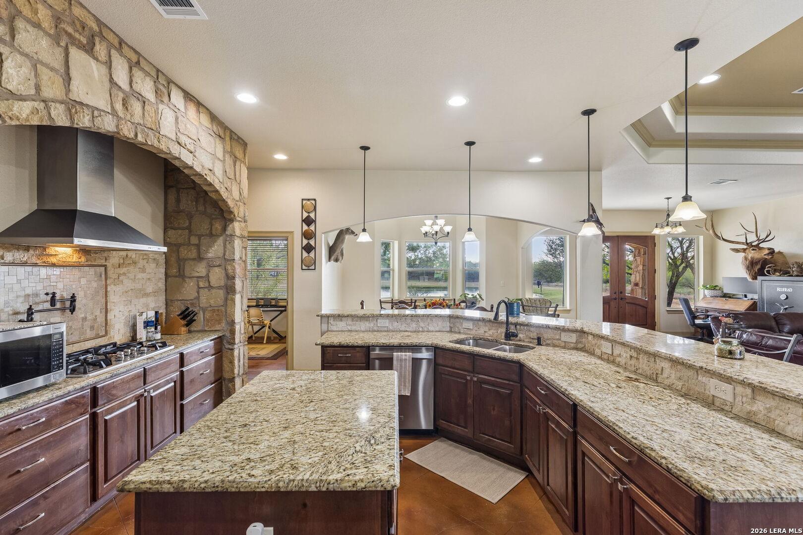 230 Casarez Road Pleasanton, TX 78064 - Photo 15 of 25 Gallery Image 15