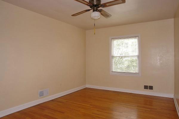 1950 Avon Road Southwest Roanoke, VA 24015 - Photo 11 of 19 10
