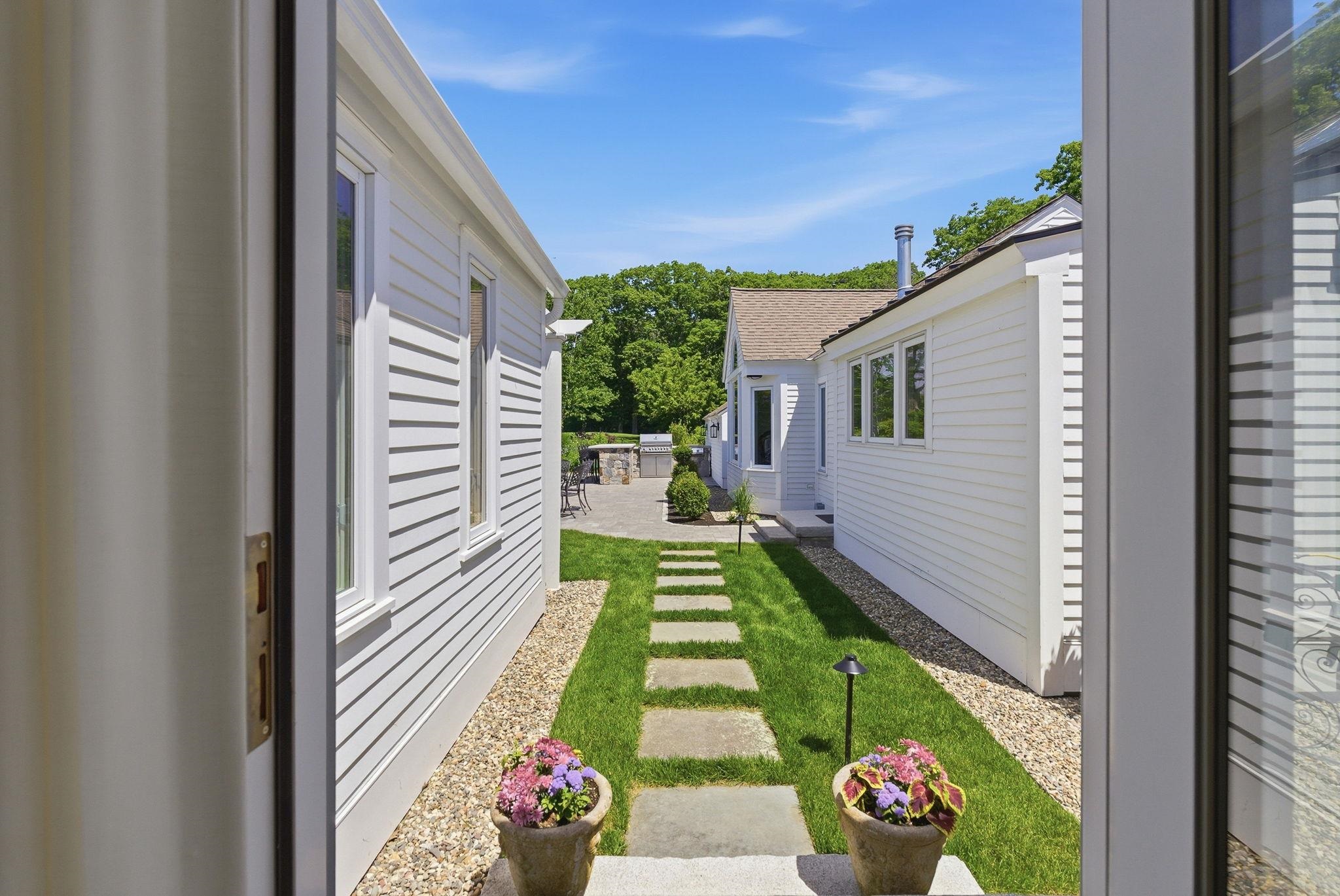 509 Wilton Road, Unit 16 017 Peterborough, NH 03458 - Photo 35 of 47