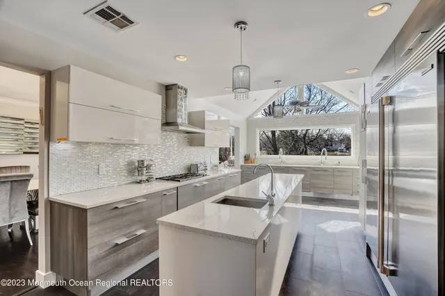 $3,950 | 278 Lake Avenue, Long Branch, NJ 07740