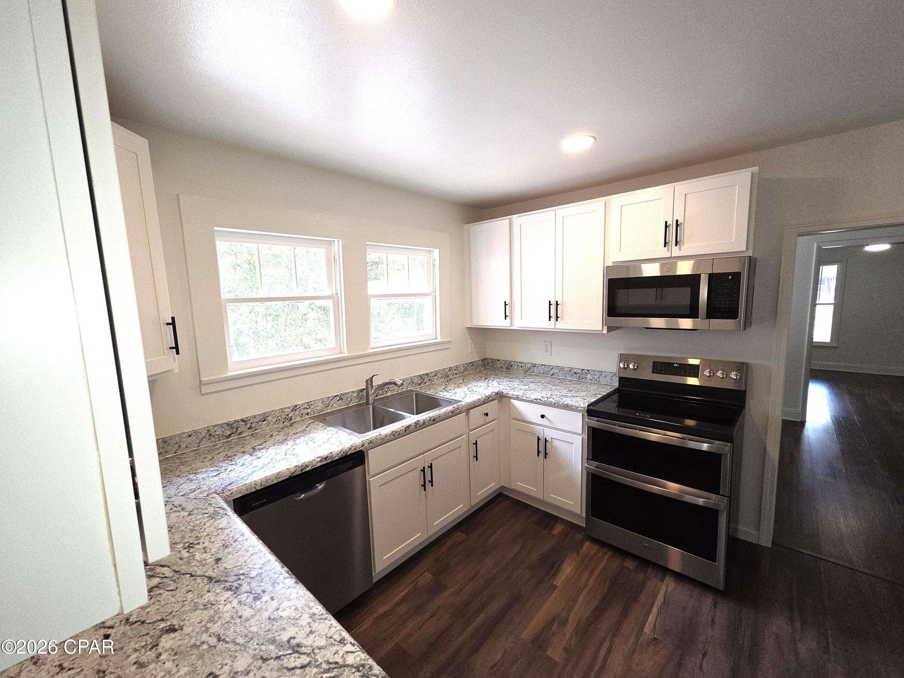 19285 Highway 12 Bristol, FL 32321 - Photo 4 of 24