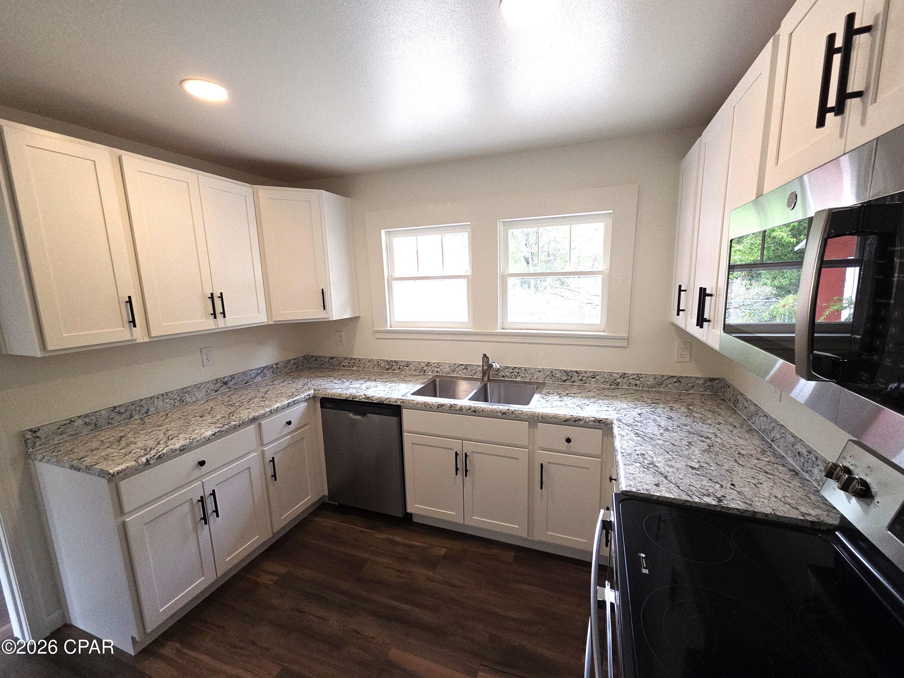 19285 Highway 12 Bristol, FL 32321 - Photo 6 of 24