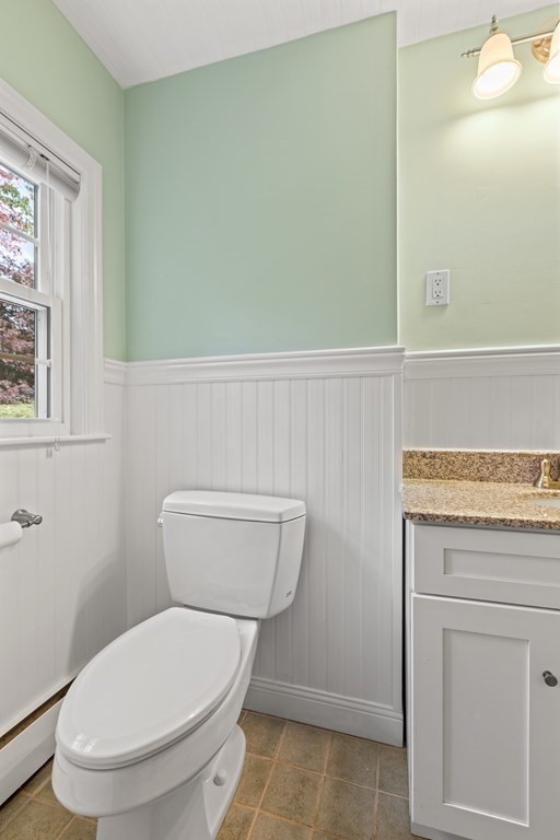 26 Hollywood Road Winchester, MA 01890 - Photo 16 of 32