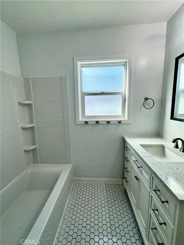 $2,500 | 1077 East 33rd Street, Signal Hill, CA 90755