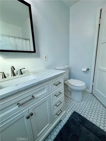 $2,500 | 1077 East 33rd Street, Signal Hill, CA 90755