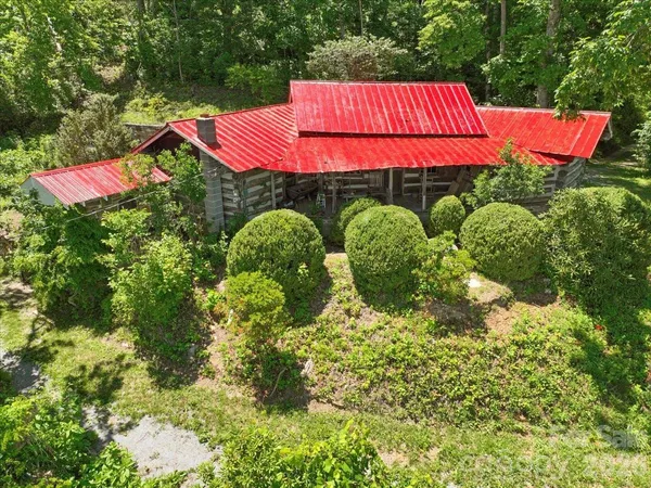 $400,000 | 8709 Highway 226A, Marion, NC 28752