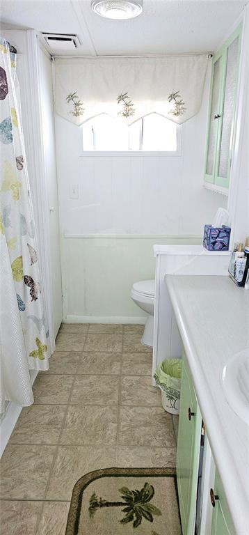 10315 Cortez Road West, Unit 281 Bradenton, FL 34210 - Photo 16 of 25 a bathroom with a sink and a mirror