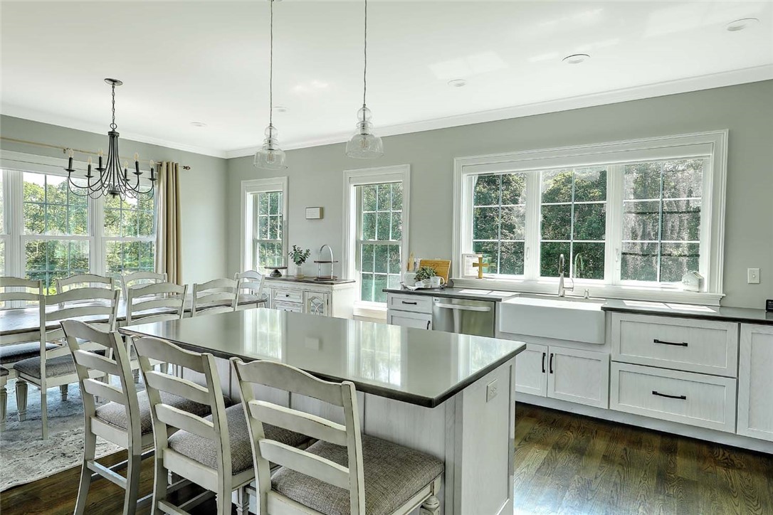 1 West Farm Road Smithfield, RI 02917 - Photo 16 of 50 Eat in kitchen