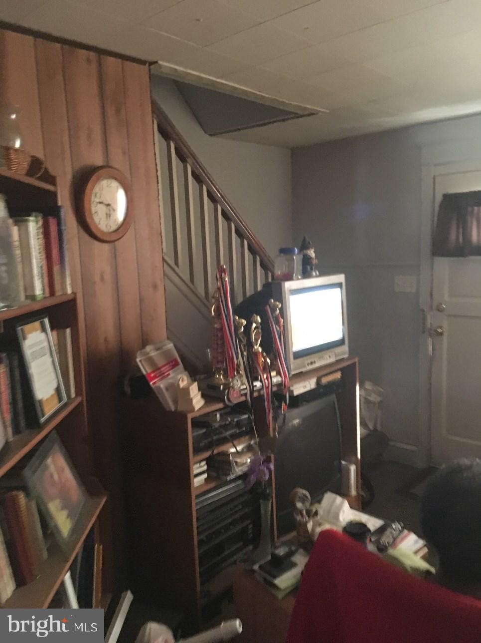 622 Littlecroft Road Upper Darby, PA 19082 - Photo 6 of 7