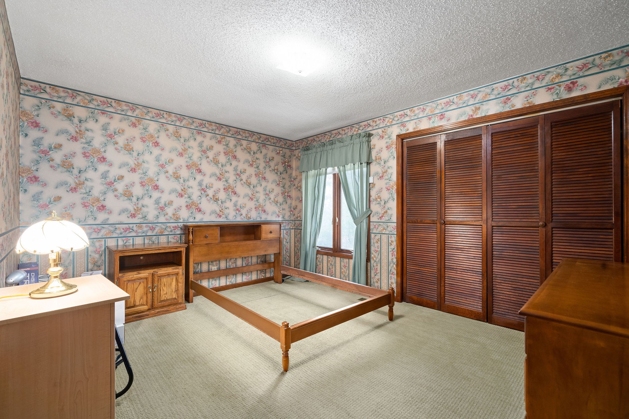 1075 Batson Mill Road Charlotte, TN 37036 - Photo 29 of 43 a living room with furniture pool table and stainless steel appliances