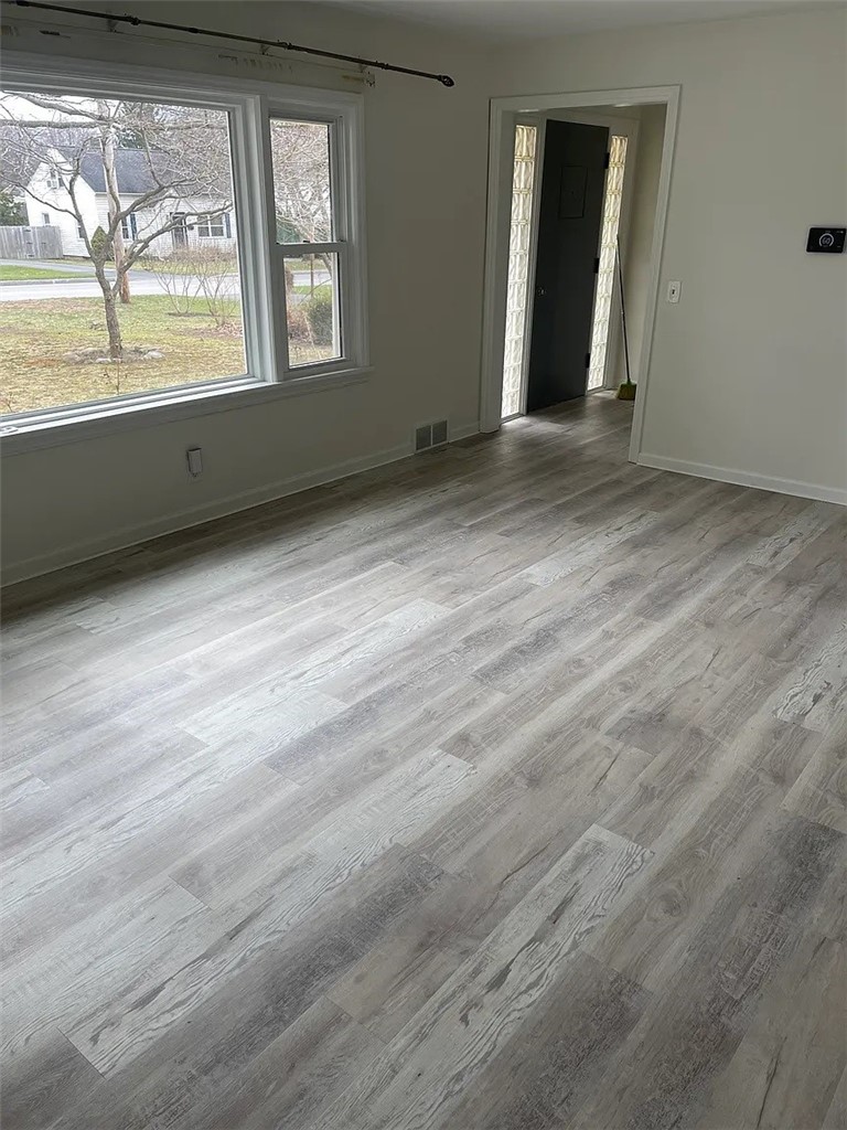 705 Roosevelt Road Pittsford, NY 14445 - Photo 18 of 41