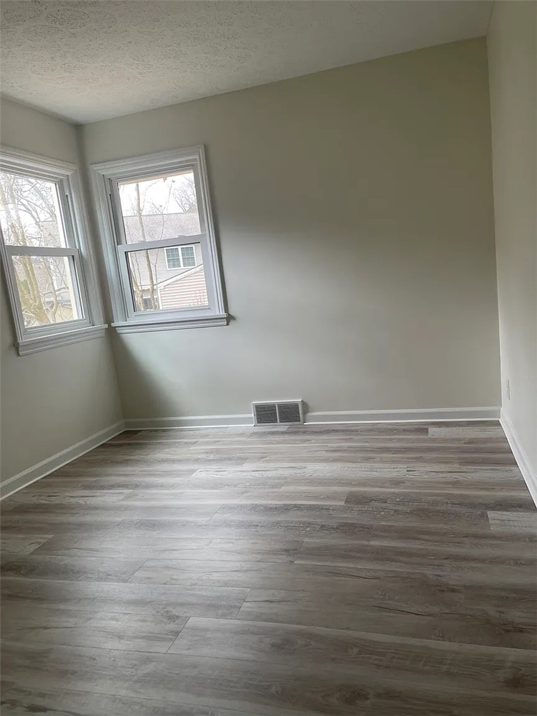 705 Roosevelt Road Pittsford, NY 14445 - Photo 23 of 41