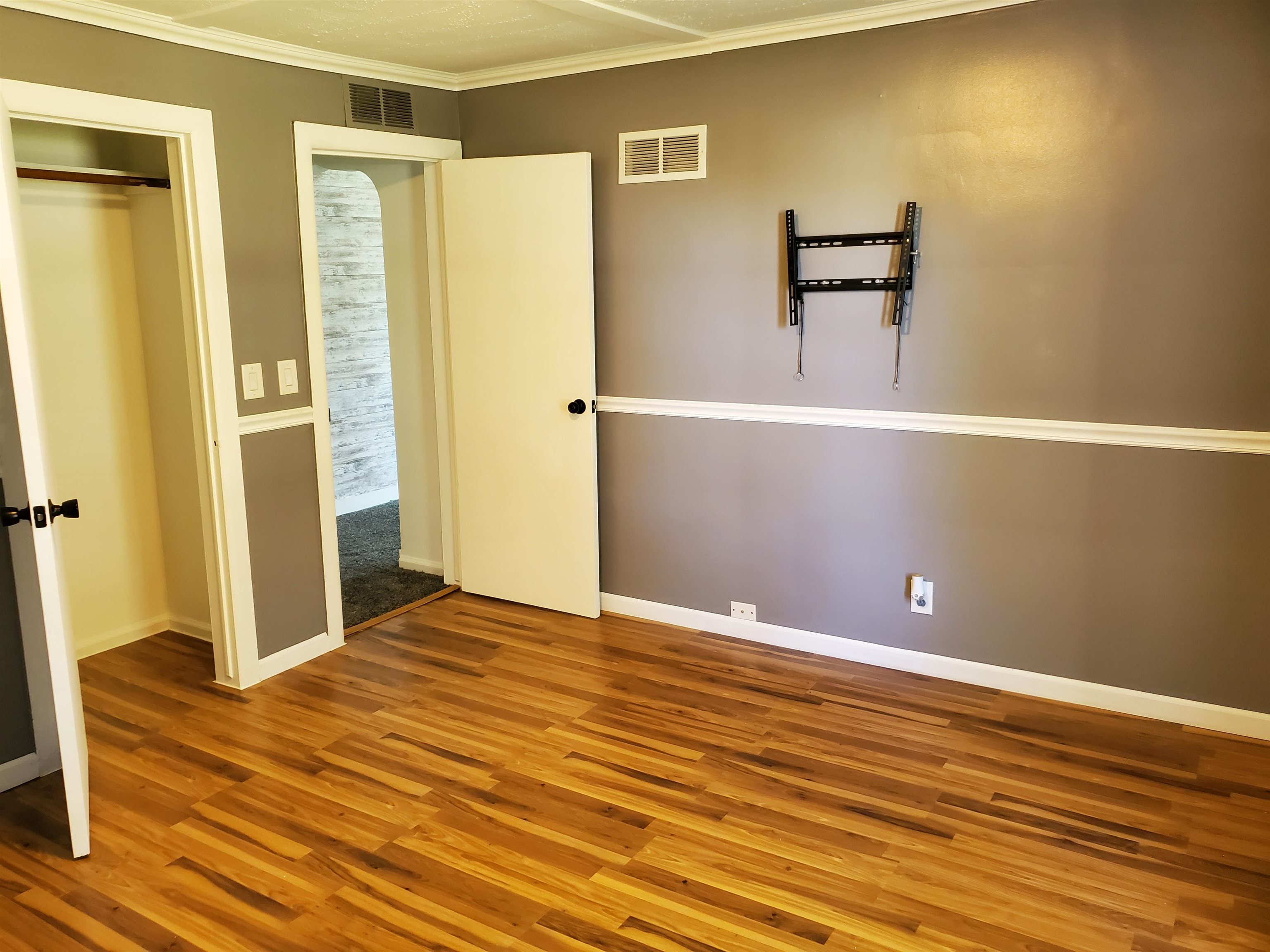 16975 Lincoln Road Chesaning, MI 48616 - Photo 26 of 48 50091844-25.JPG