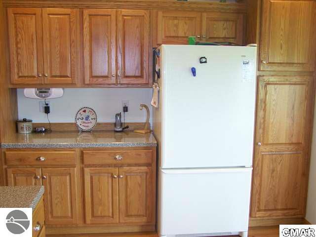 2258 South Nottawa Road Mount Pleasant, MI 48858 - Photo 7 of 9 1773027-6.JPG